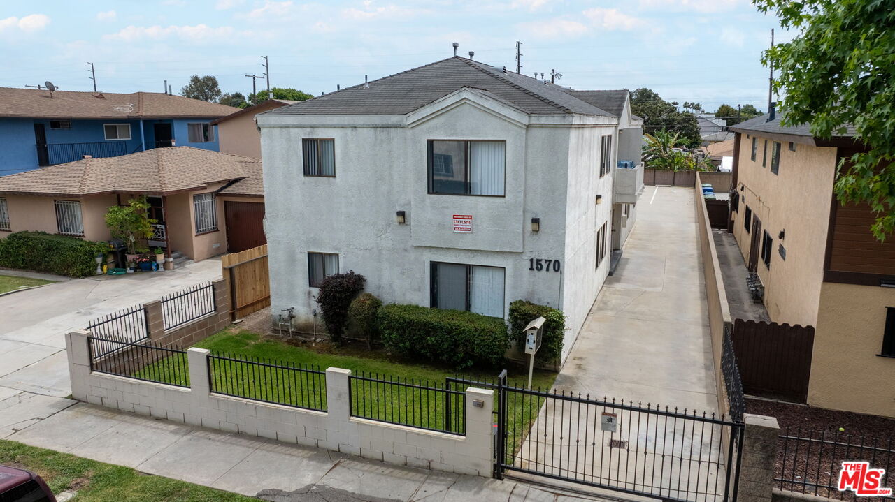 Property photo for 1570 W 207th St, Torrance, CA