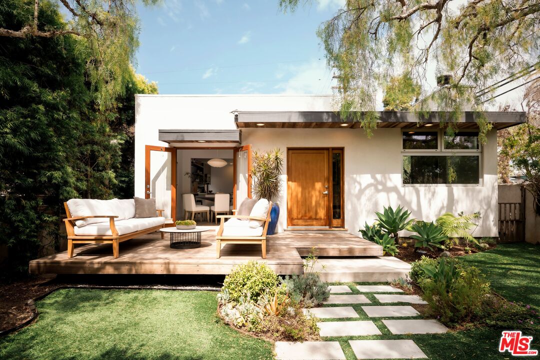 Property photo for 859 Nowita Pl, Venice, CA