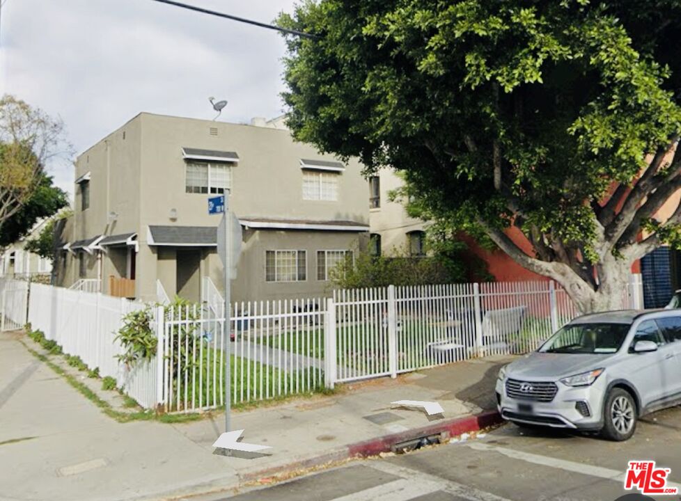 Property photo for 1981 Estrella Ave, Los Angeles, CA
