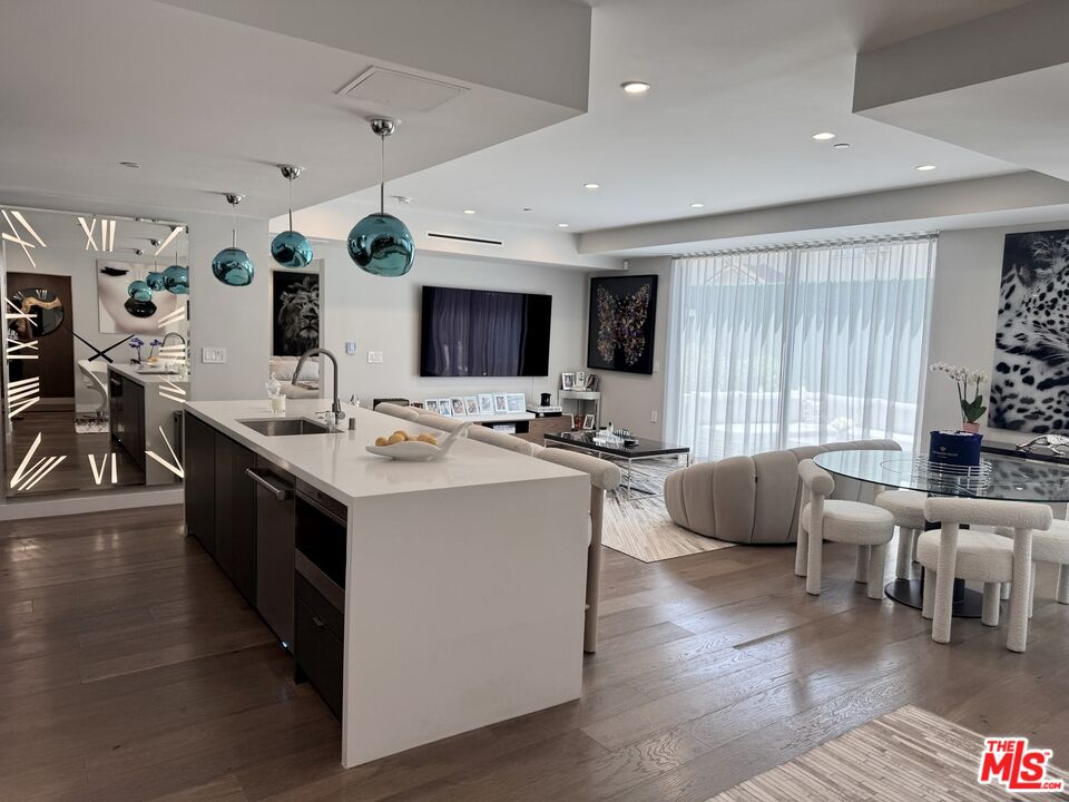 Property photo for 1017 N Croft Ave, #103, Los Angeles, CA