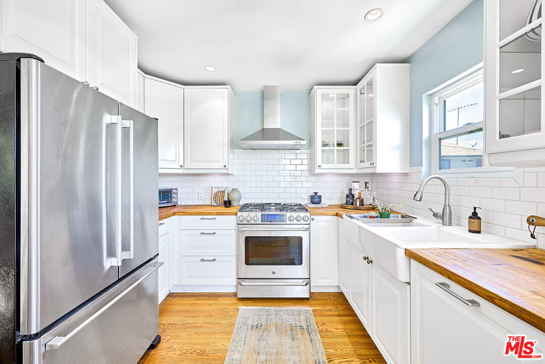 Property photo for 1835 7th St, #D, Santa Monica, CA
