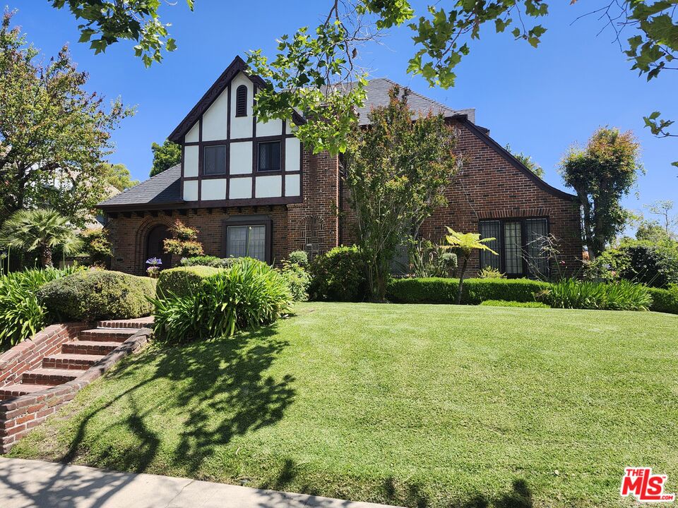 Property photo for 180 S Las Palmas Ave, Los Angeles, CA