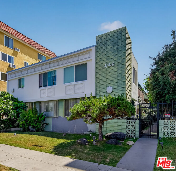 Property photo for 446 S St Andrews Pl, #2, Los Angeles, CA