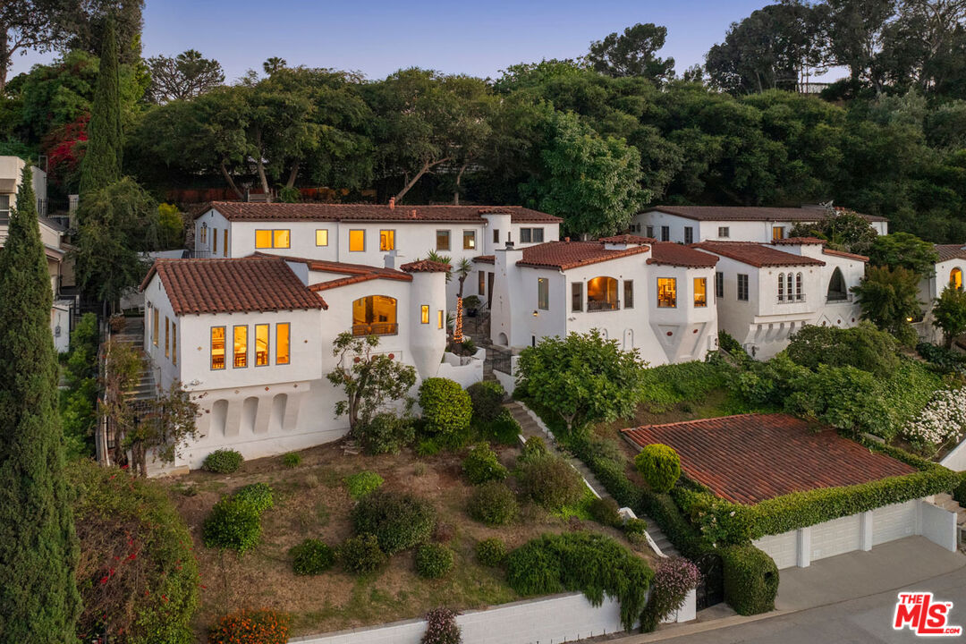 Property photo for 3700 Arbolada Rd, Los Angeles, CA