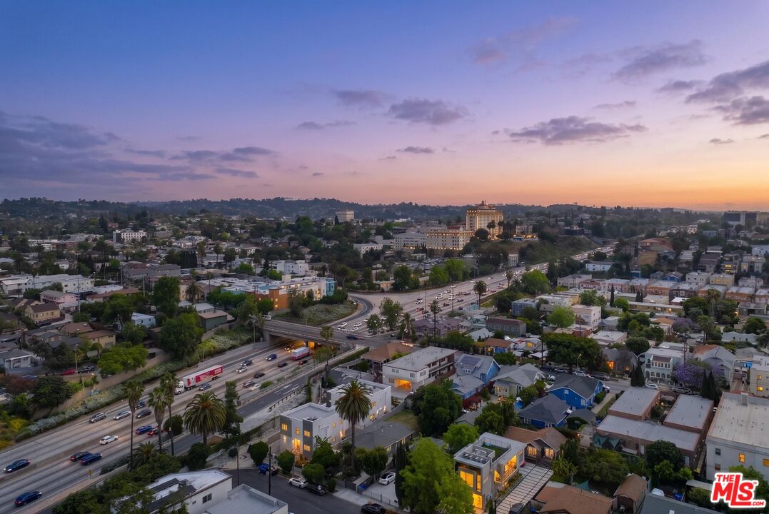 Property photo for 408 N La Fayette Park Pl, Los Angeles, CA