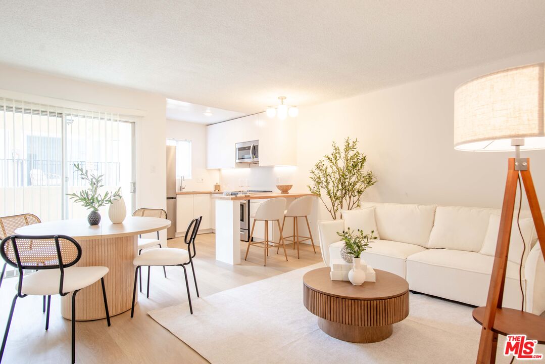 Property photo for 833 5th St, #206, Santa Monica, CA