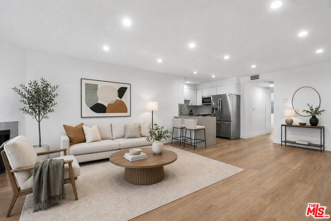 Property photo for 3939 Moore St, #102, Los Angeles, CA