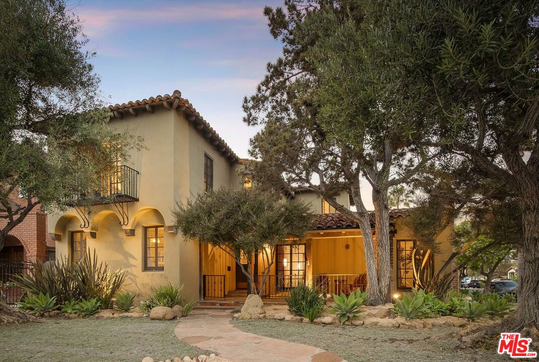 Property photo for 6501 Whitworth Dr, Los Angeles, CA