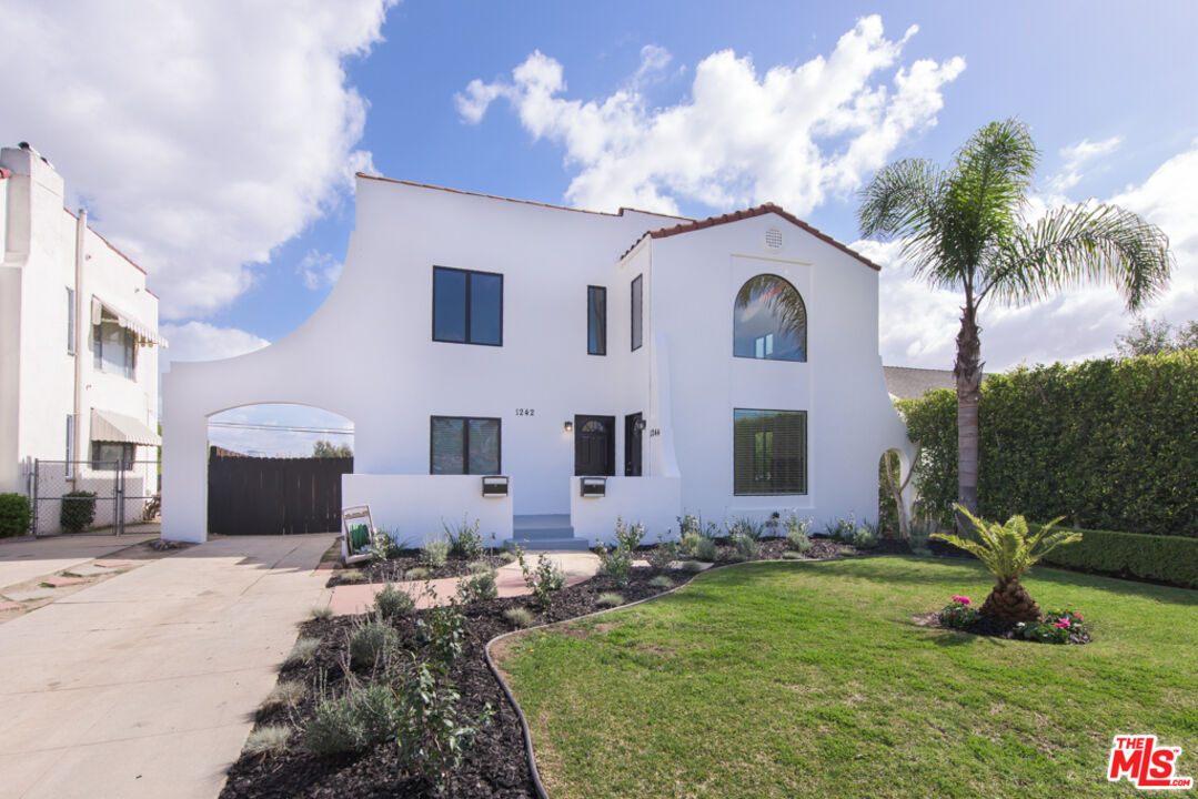 Property photo for 1242 S Hudson Ave, Los Angeles, CA