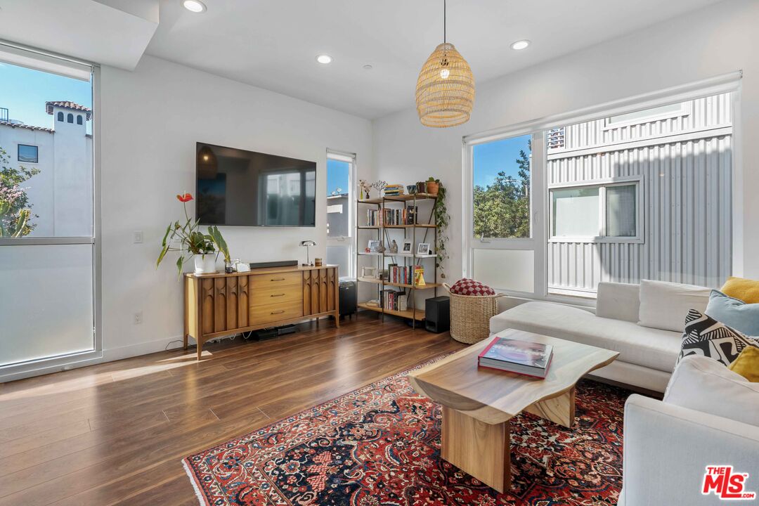 Property photo for 6024 W Beachwood Ln, Los Angeles, CA