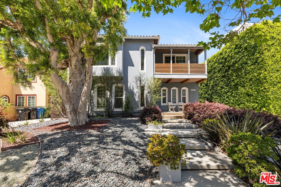 Property photo for 825 S Stanley Ave, Los Angeles, CA