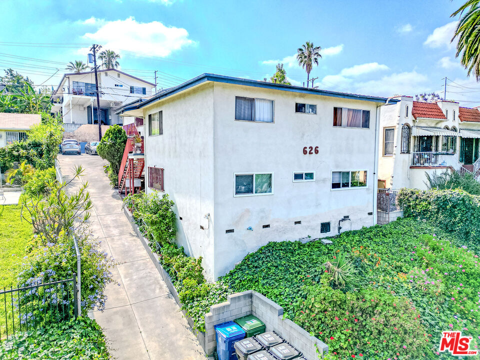 Property photo for 626 N La Fayette Park Pl, Los Angeles, CA