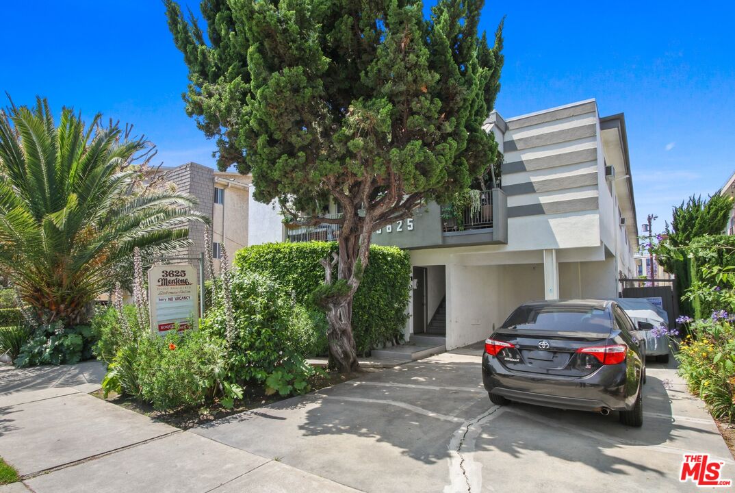 Property photo for 3625 Mentone Ave, Los Angeles, CA