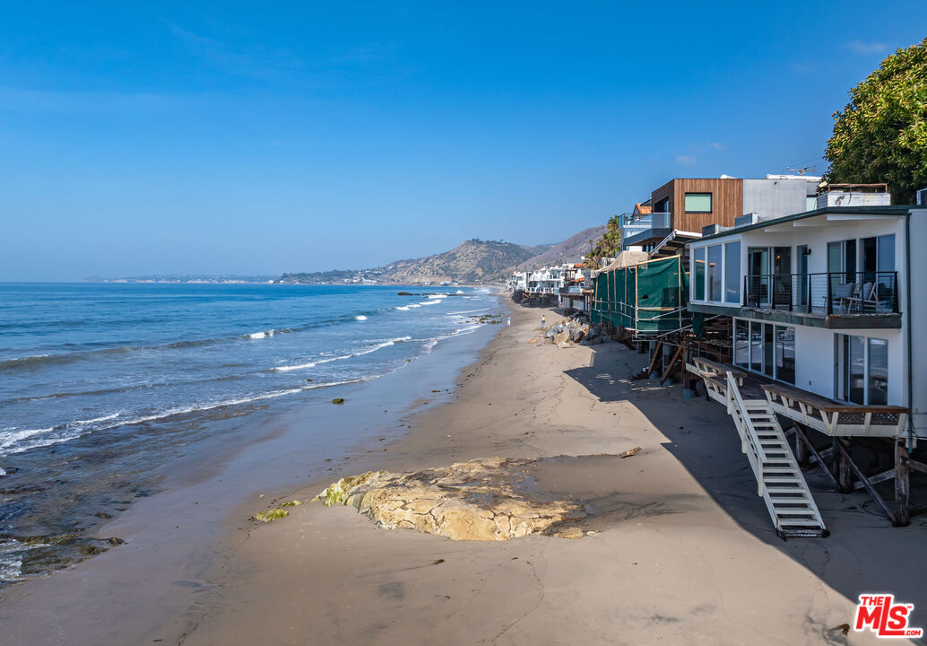 Property photo for 25006 Malibu Rd, Malibu, CA