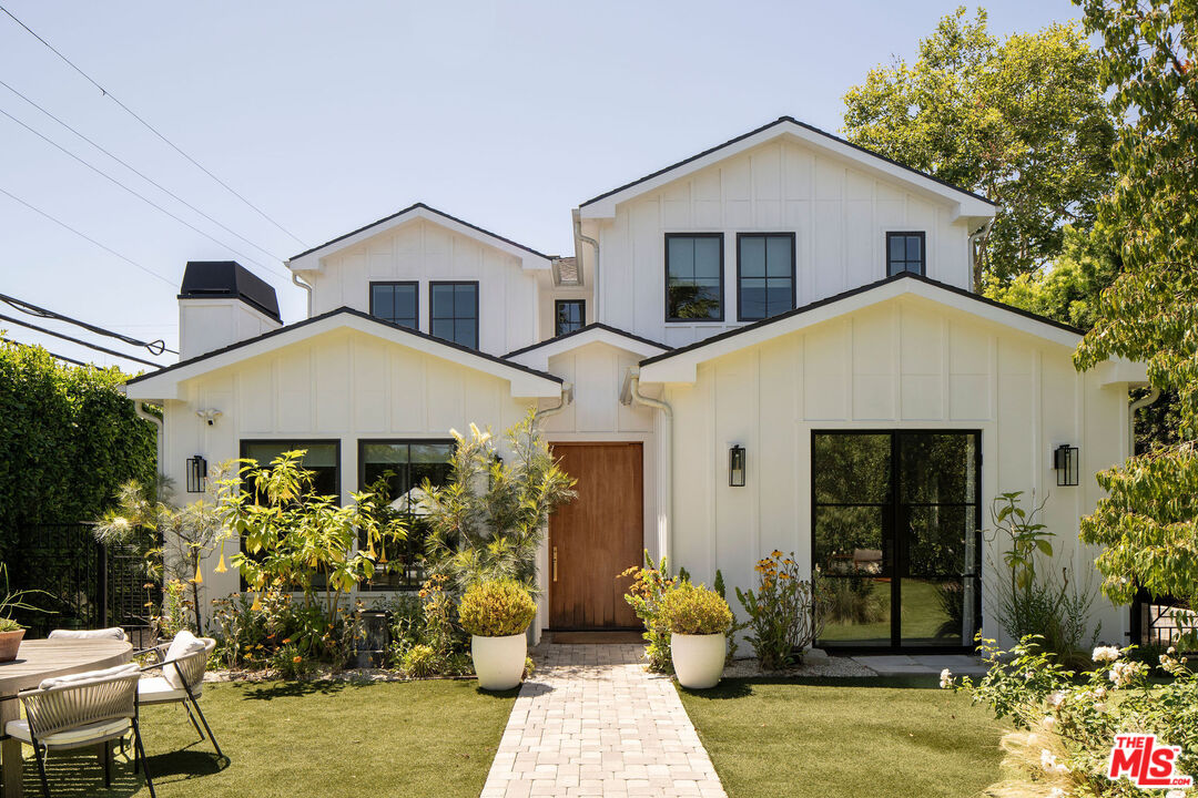 Property photo for 5651 Clinton St, Los Angeles, CA