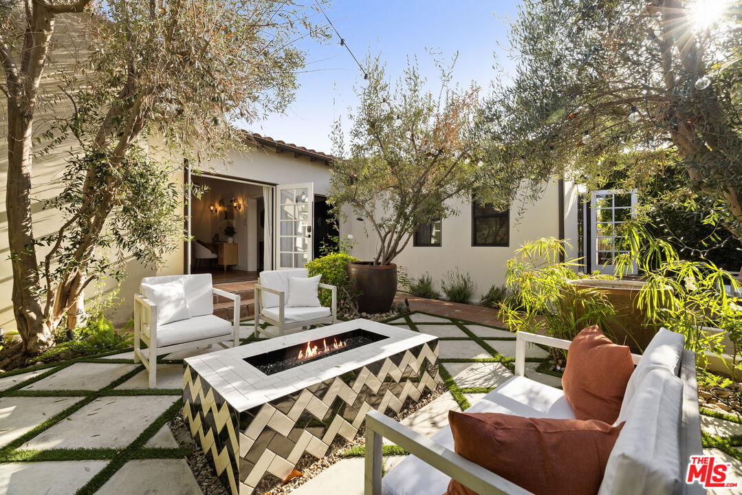 Property photo for 7416 Rosewood Ave, Los Angeles, CA