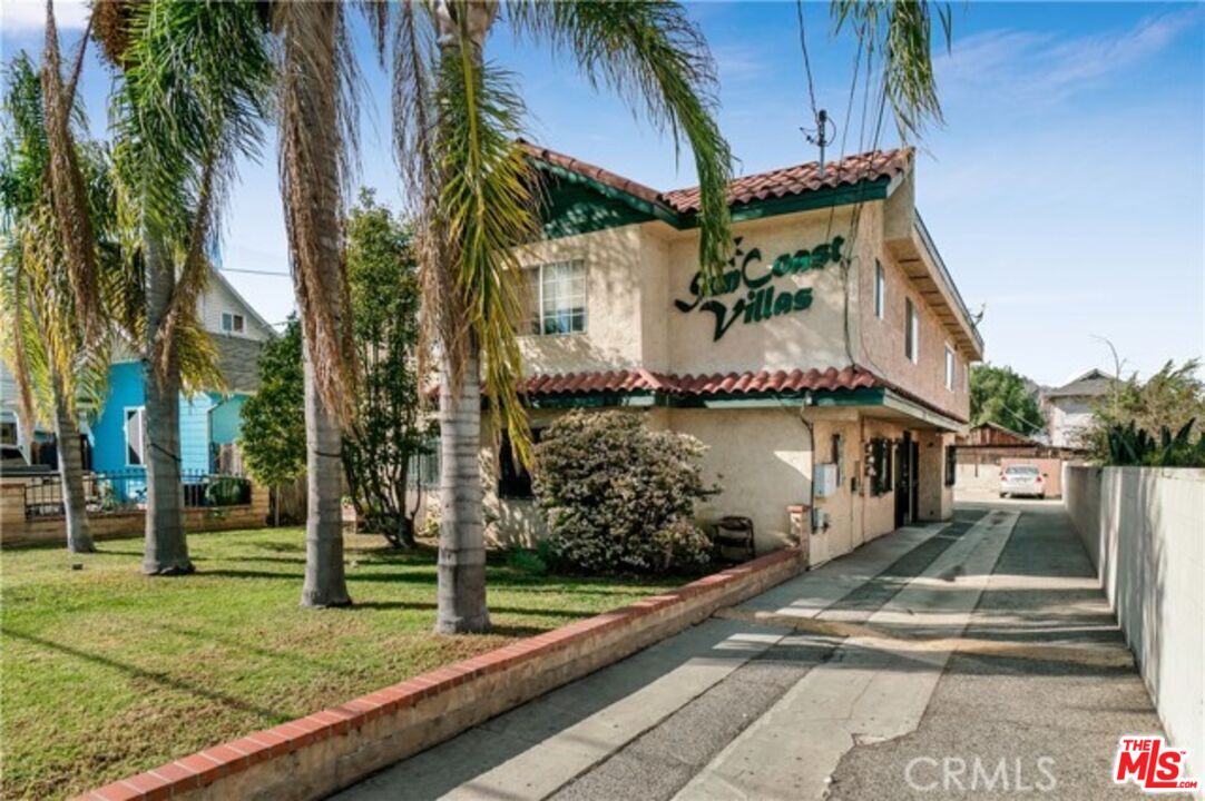 Property photo for 2417 S Budlong Ave, U#1 R#2, Los Angeles, CA