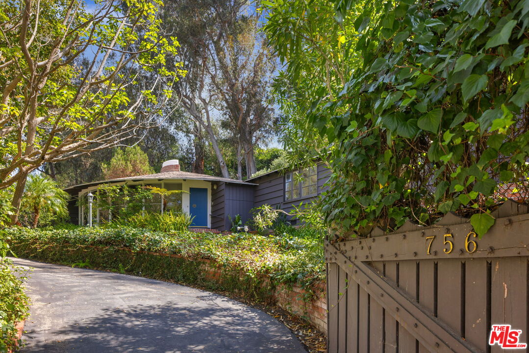 Property photo for 756 Kingman Ave, Santa Monica, CA