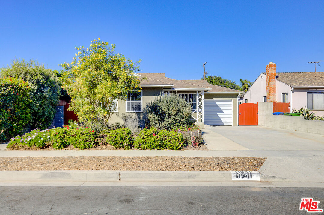 Property photo for 11941 Aneta St, Culver City, CA