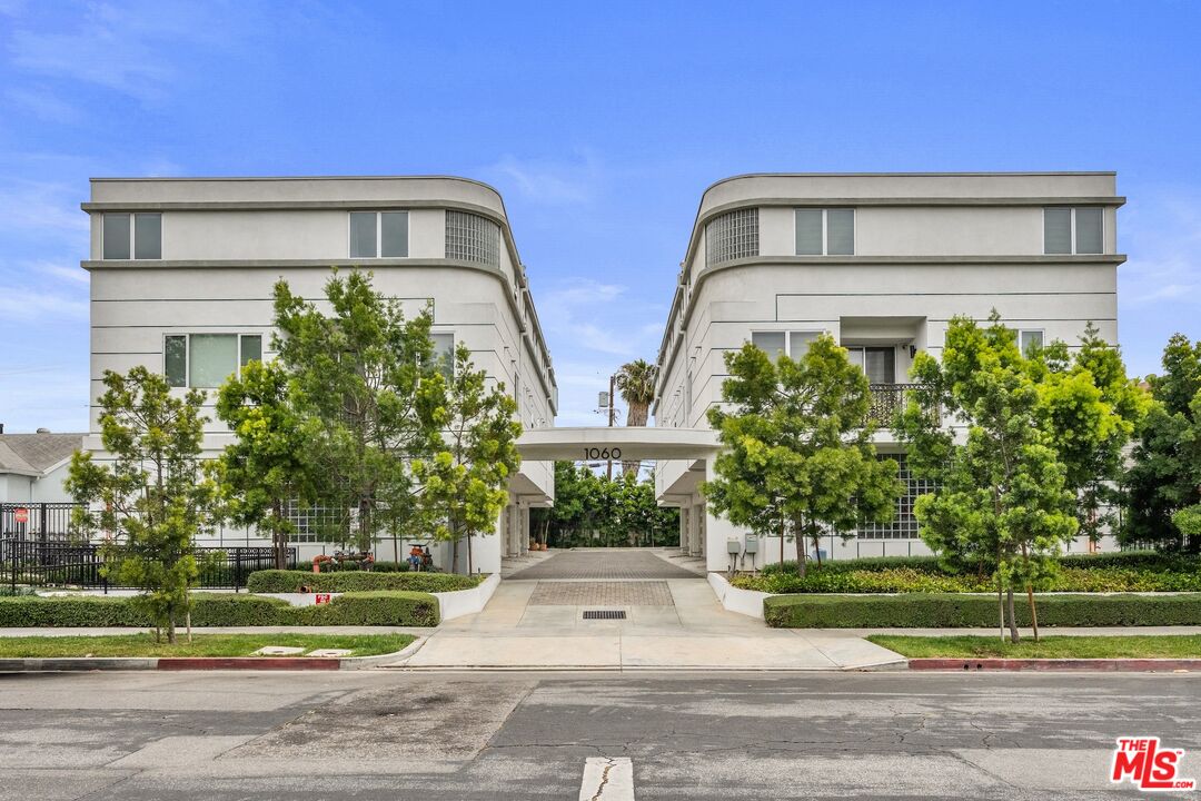 Property photo for 1060 S Bronson Ave, #1, Los Angeles, CA