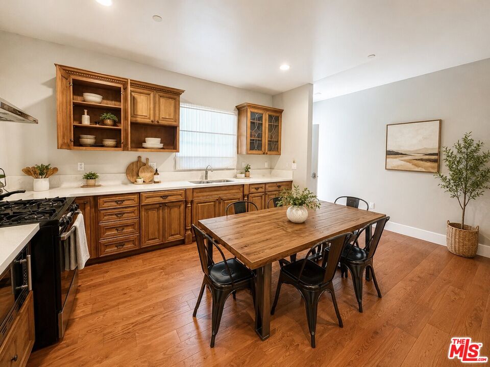 Property photo for 1212 W 37th Dr, #2, Los Angeles, CA