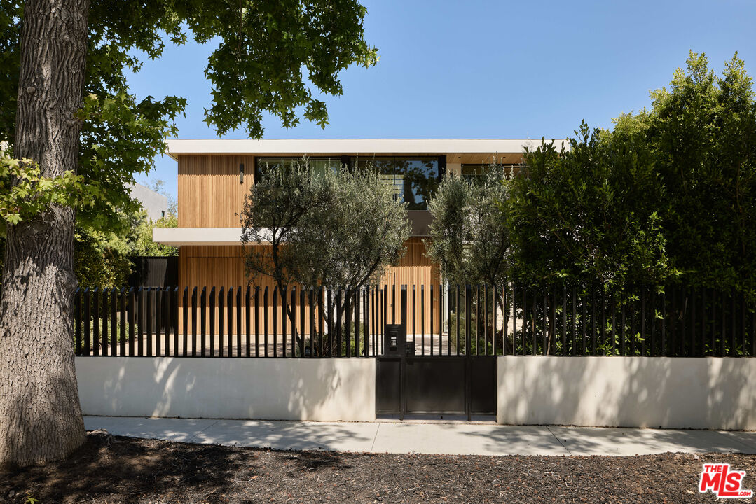 Property photo for 740 Warner Ave, Los Angeles, CA
