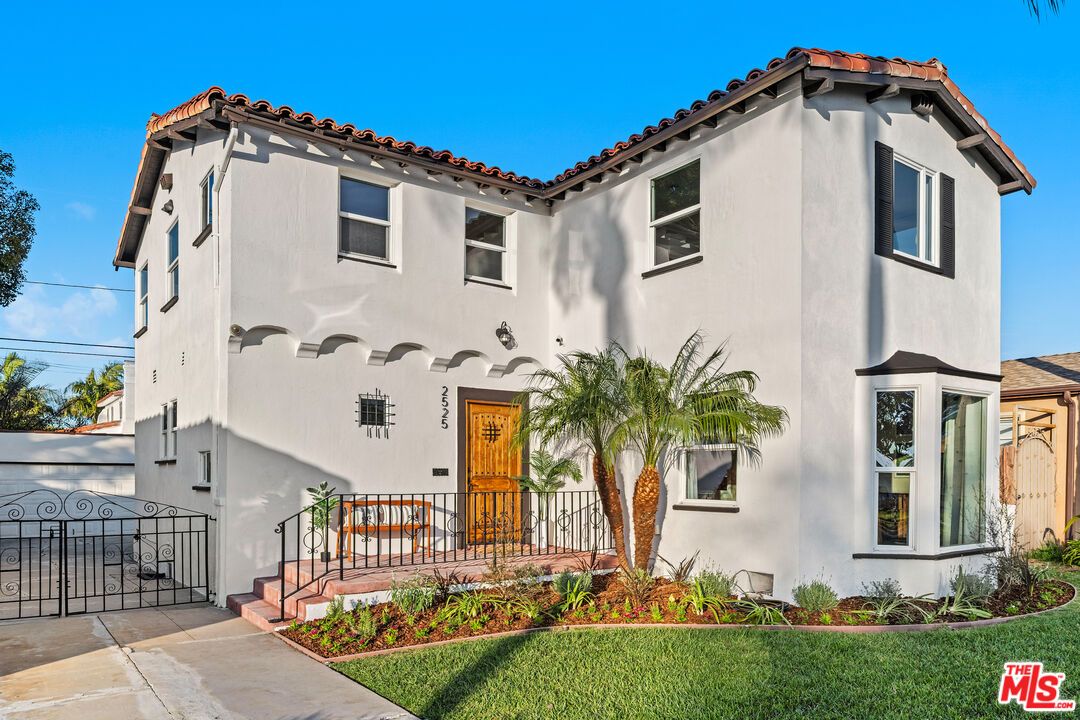 Property photo for 2525 W 81st St, Inglewood, CA
