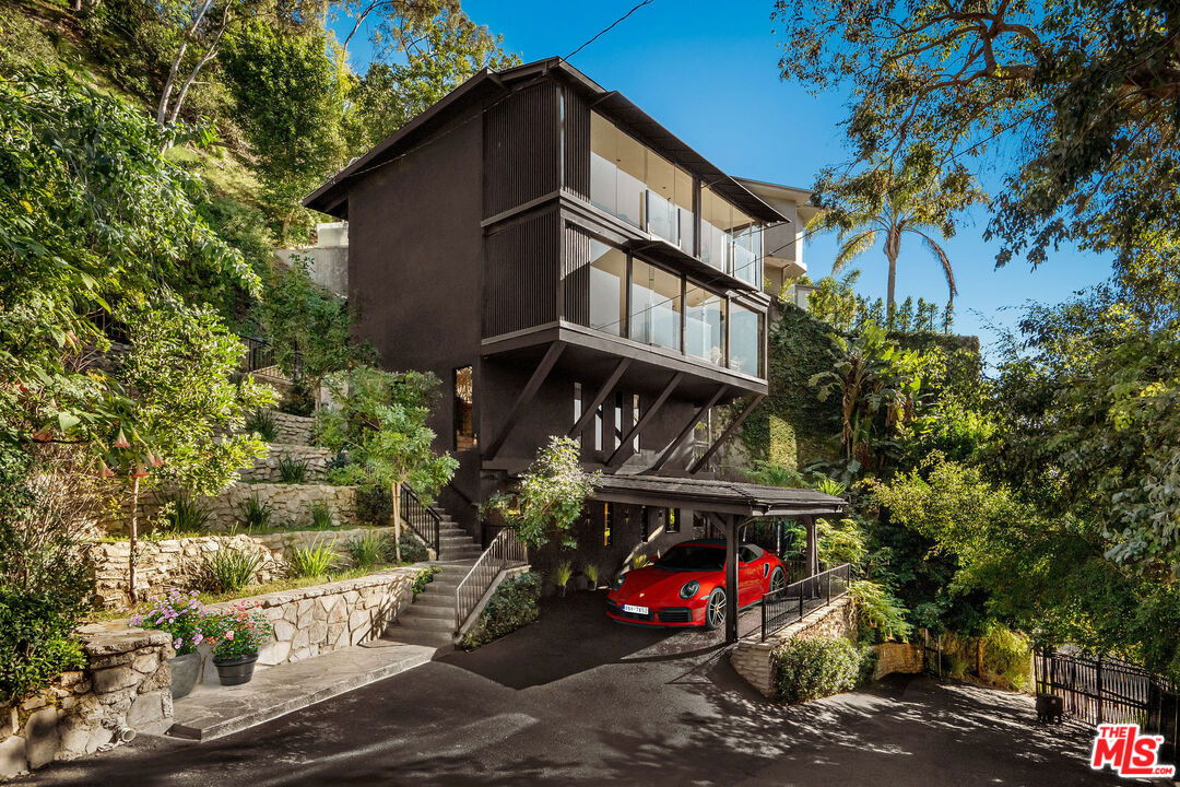 Property photo for 1782 Viewmont Dr, Los Angeles, CA
