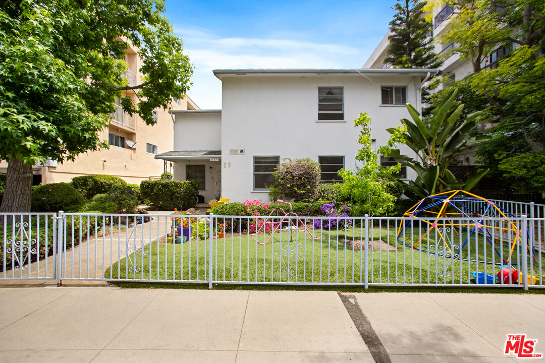Property photo for 1127 5th St, Santa Monica, CA