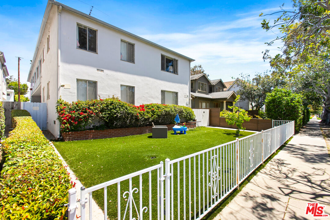 Property photo for 947 7th St, Santa Monica, CA