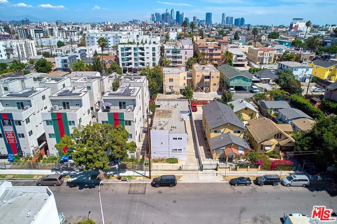 Property photo for 1132 S Oxford Ave, Los Angeles, CA