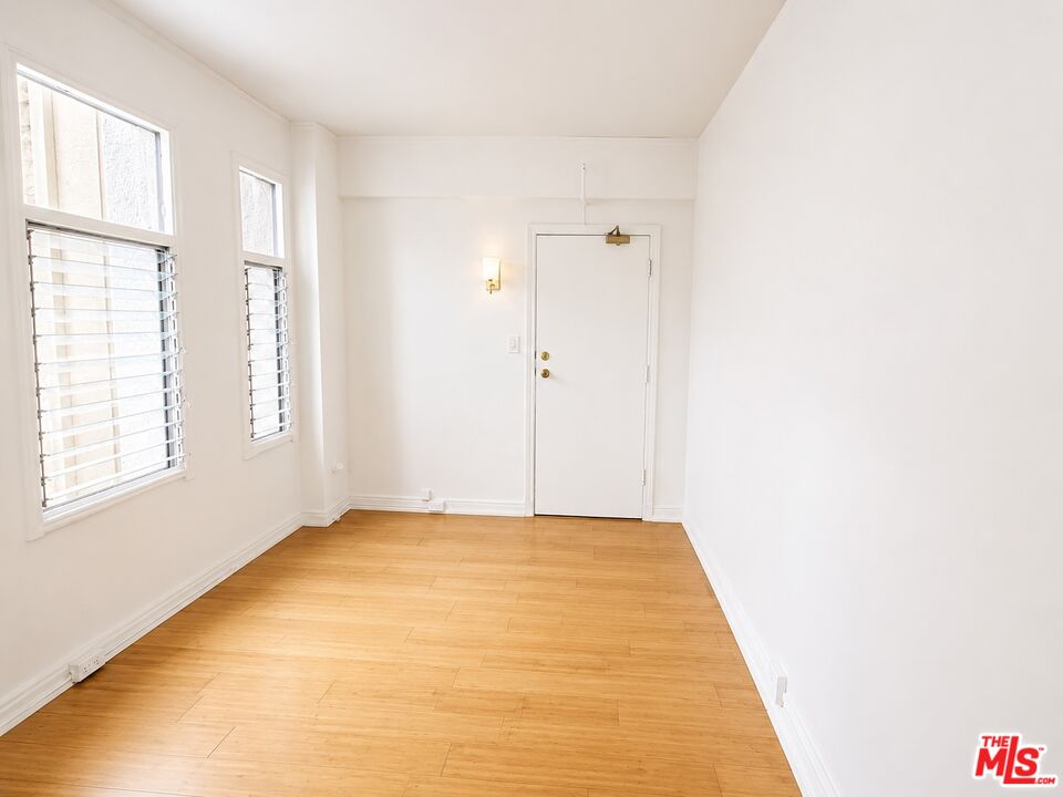 Property photo for 634 S Gramercy Pl, #602, Los Angeles, CA