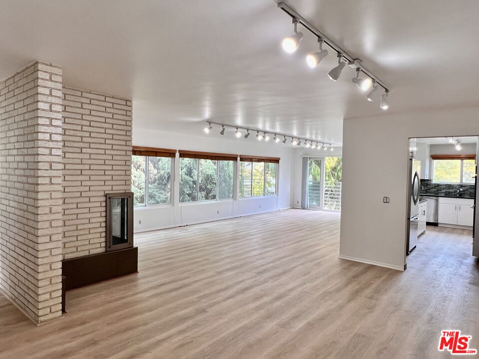Property photo for 415 N Palm DR, #301, Beverly Hills, CA