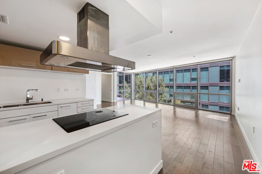 Property photo for 901 S Flower St, #601, Los Angeles, CA