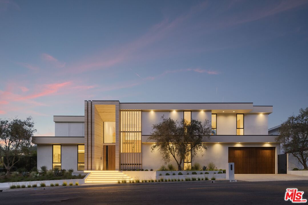 Property photo for 2436 Jupiter Dr, Los Angeles, CA