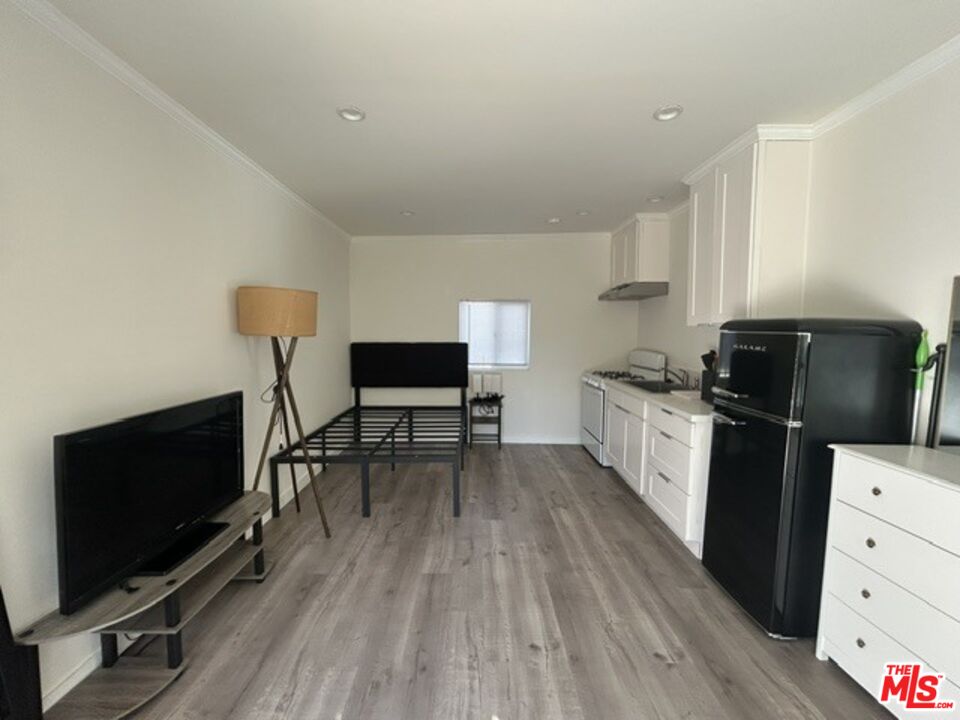 Property photo for 4826 Coolidge Ave, #B, Los Angeles, CA