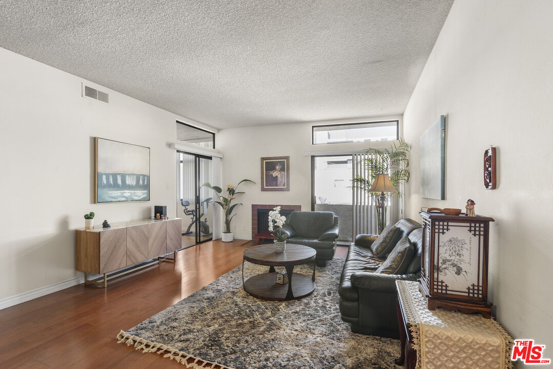 Property photo for 729 S Hobart Blvd, #40, Los Angeles, CA
