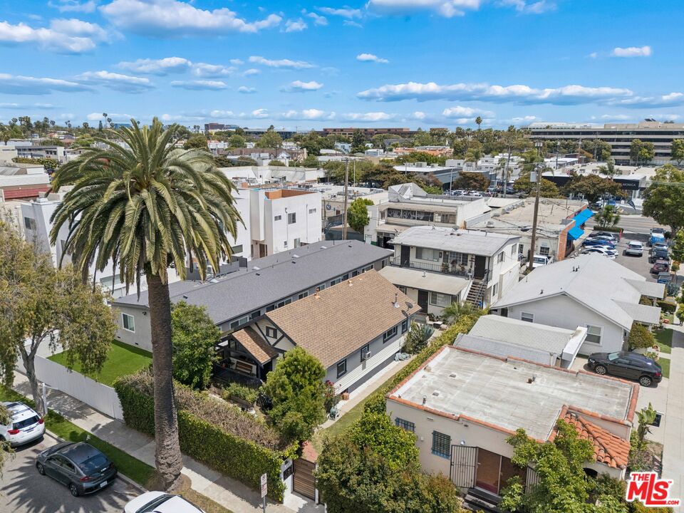 Property photo for 2440 Chelsea Pl, Santa Monica, CA
