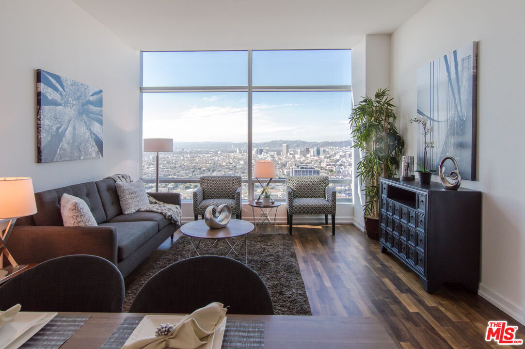 Property photo for 900 W Olympic Blvd, #31F, Los Angeles, CA