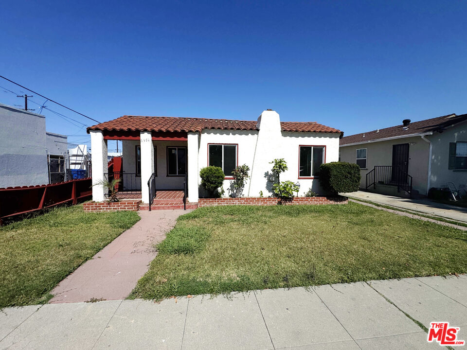 Property photo for 6574 Brayton Ave, Long Beach, CA