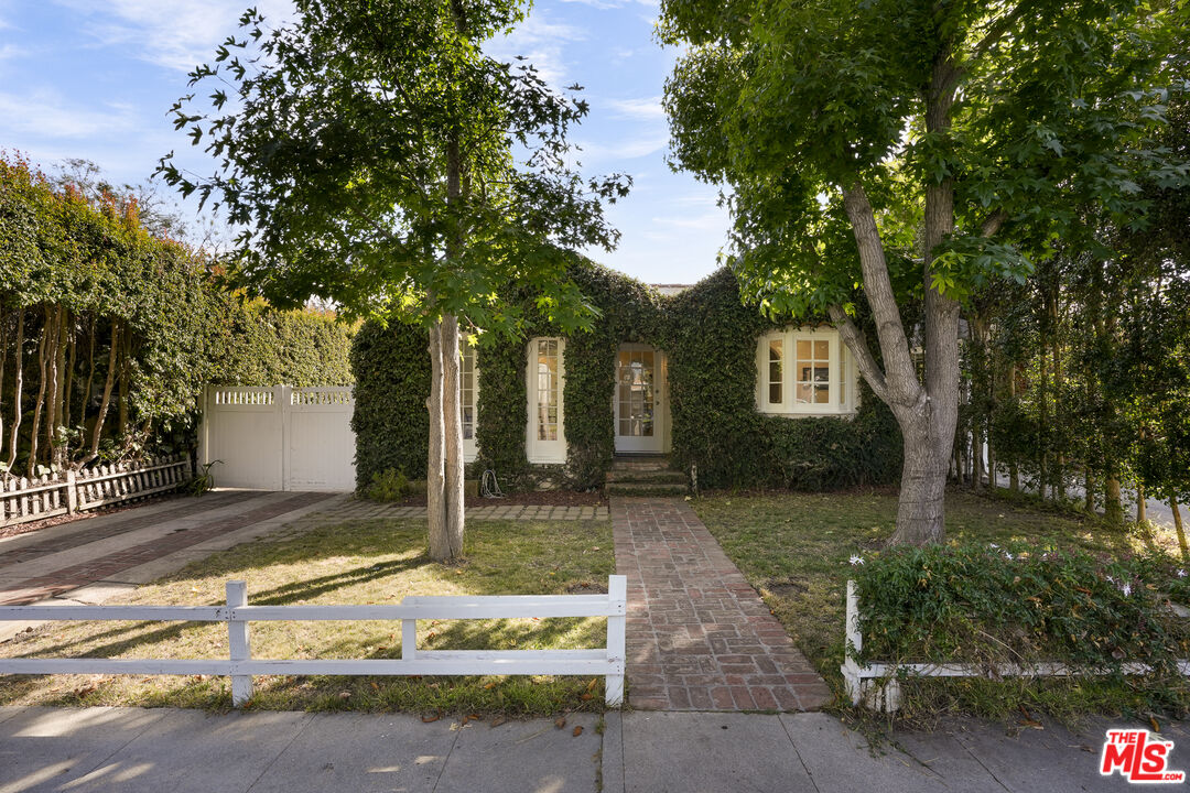 Property photo for 2621 Military Ave, Los Angeles, CA