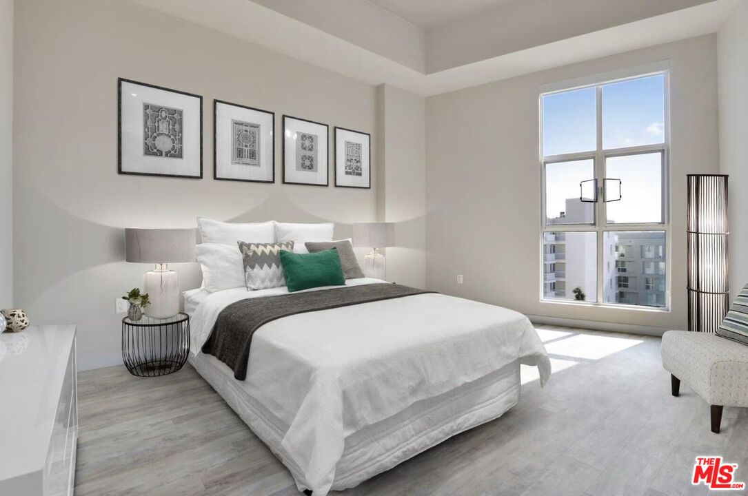 Property photo for 1249 S Grand Ave, #517, Los Angeles, CA