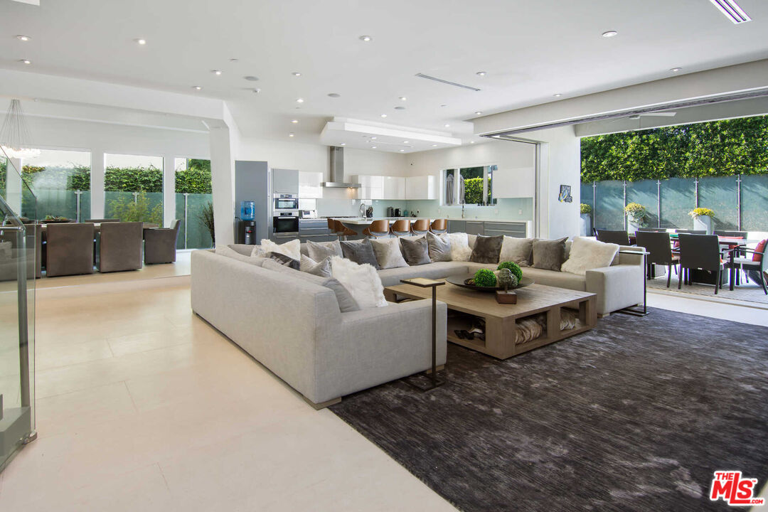 Property photo for 429 N Sweetzer Ave, Los Angeles, CA