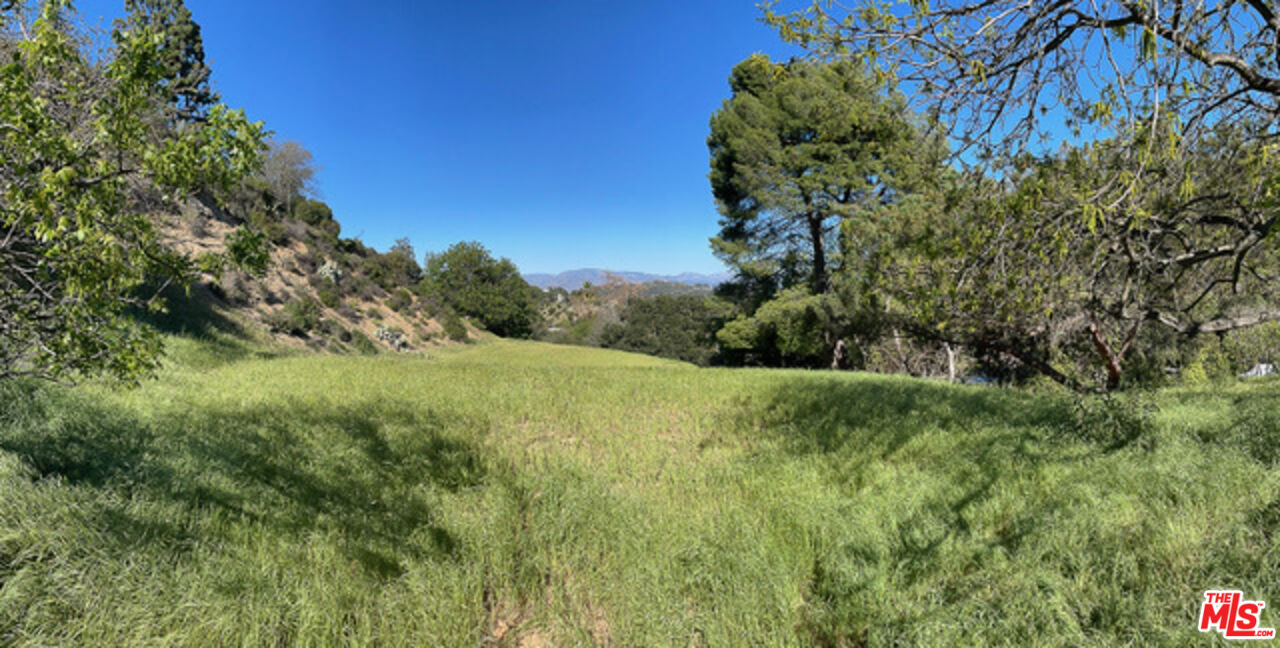 Property photo for 8813 Wonderland Ave, Los Angeles, CA