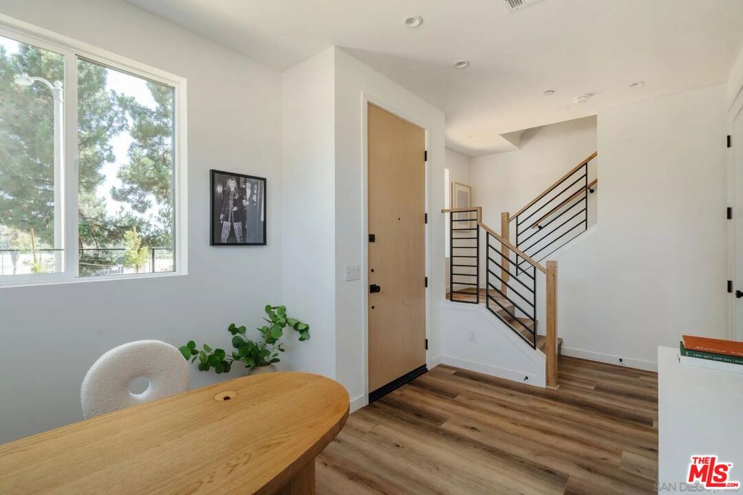 Property photo for 3868 N Riley Ln, Los Angeles, CA