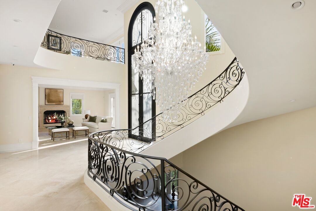 Property photo for 1350 Benedict Canyon Dr, Beverly Hills, CA