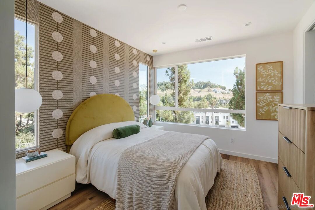 Property photo for 3862 N Emery Way, Los Angeles, CA