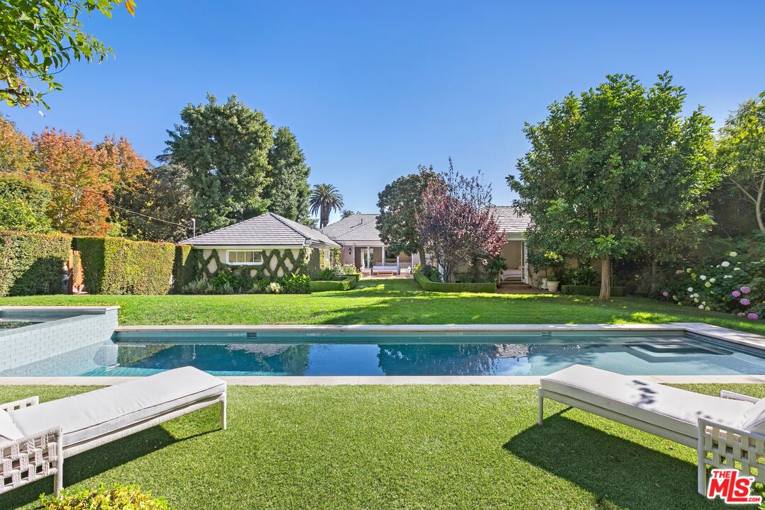 Property photo for 201 S Bristol Ave, Los Angeles, CA