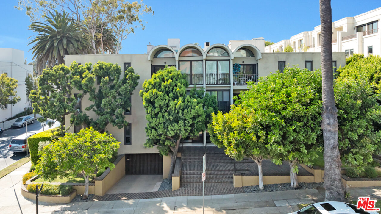 Property photo for 11789 Montana Ave, #11, Los Angeles, CA