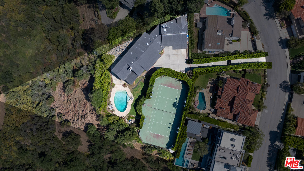 Property photo for 1612 Stradella Rd, Los Angeles, CA